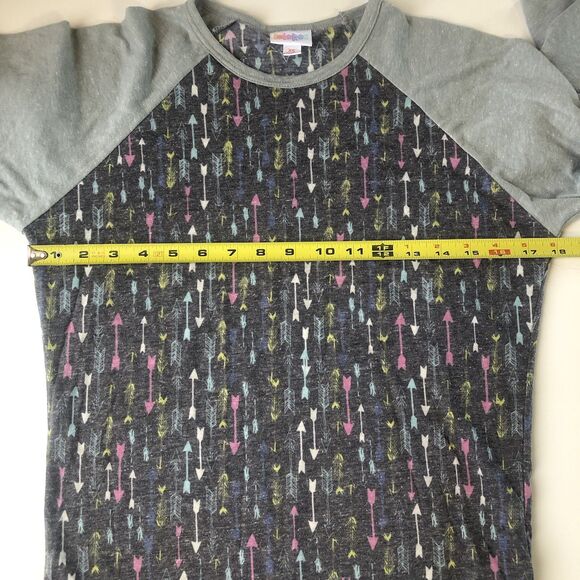 Lularoe Randy Women’s 3/4 Sleeve Raglan Tee Gray/charcoal Colorful Arrows NWT - Picture 4 of 13